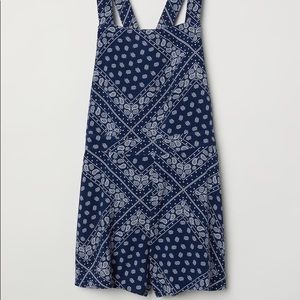 H&M Divided overall shorts